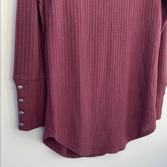 Chaser Women's Waffle Knit Thermal Top Burgundy with Buttoned Sleeves Medium - Picture 5 of 11